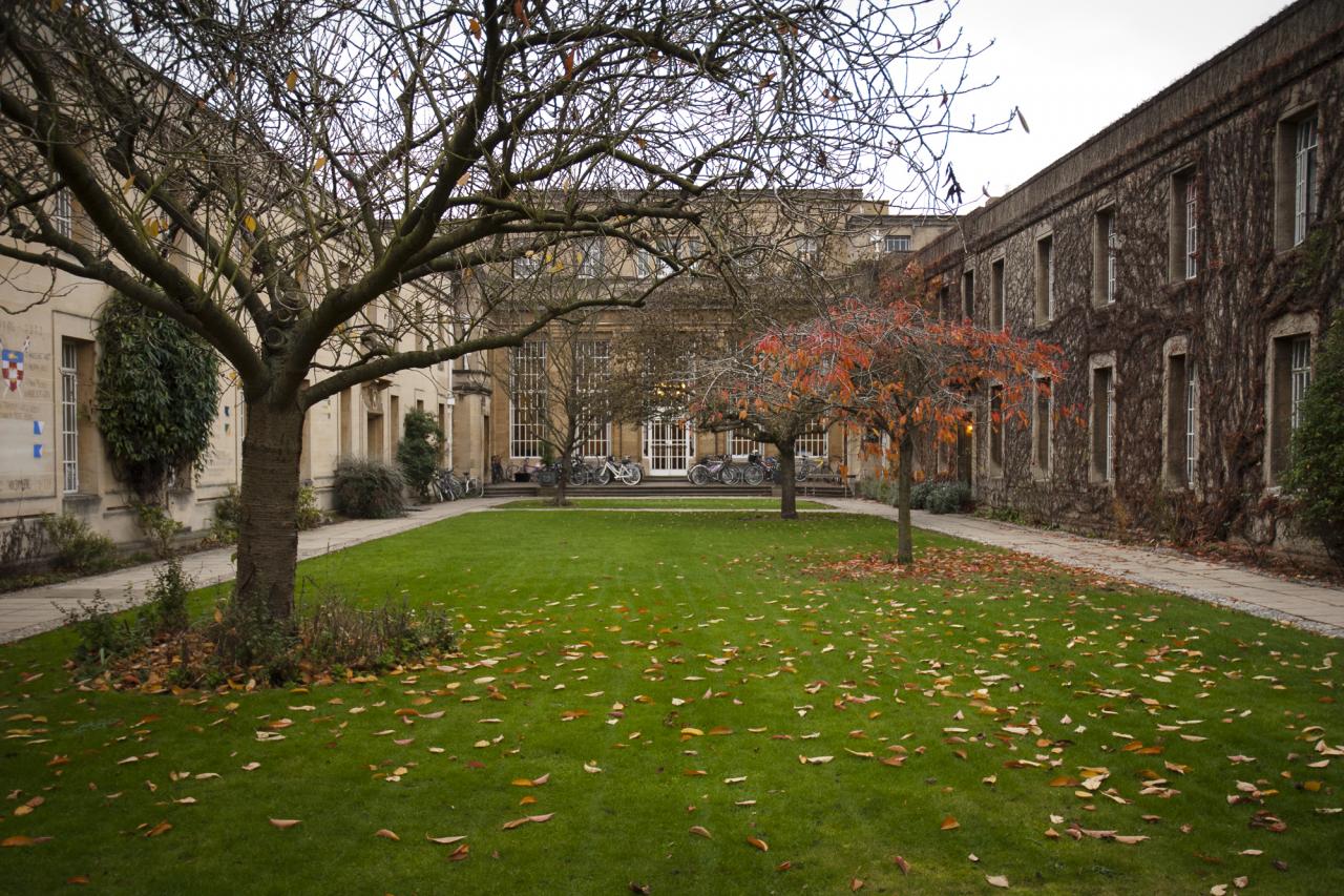 picture of the quad at Regent's Park College of Oxford University
